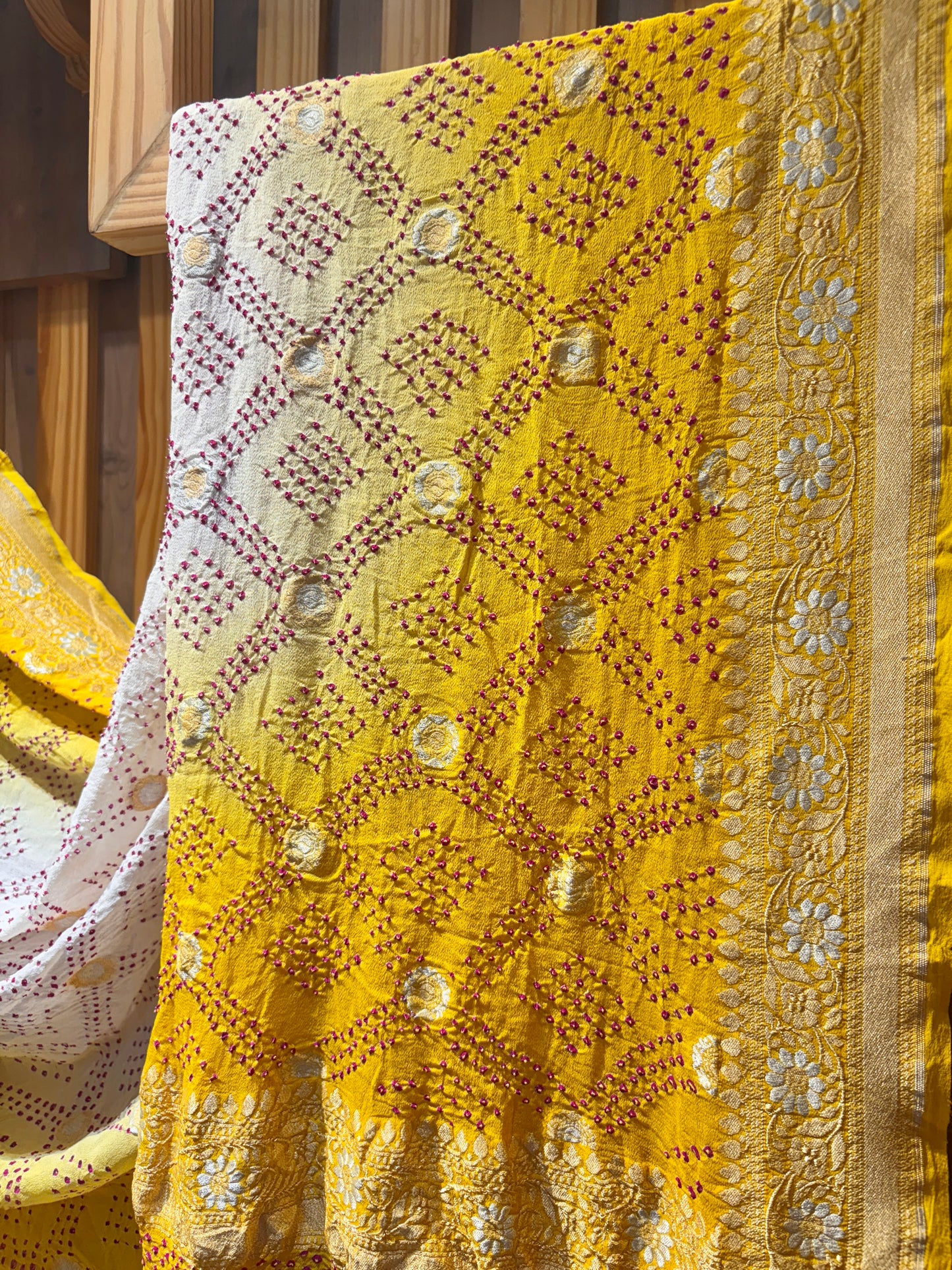 Ombre White-Yellow Sona Rupa Bandhej Dupatta