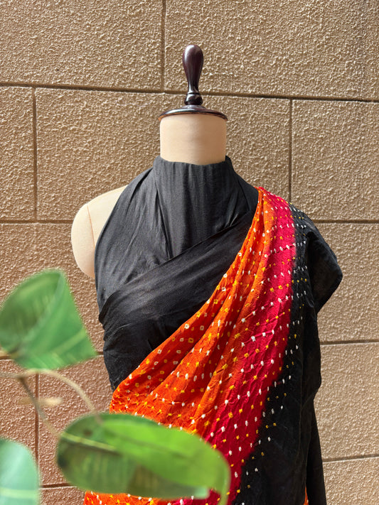 Gajji Shaded Rai Dana (Orange-Red-Black) Bandhej Saree