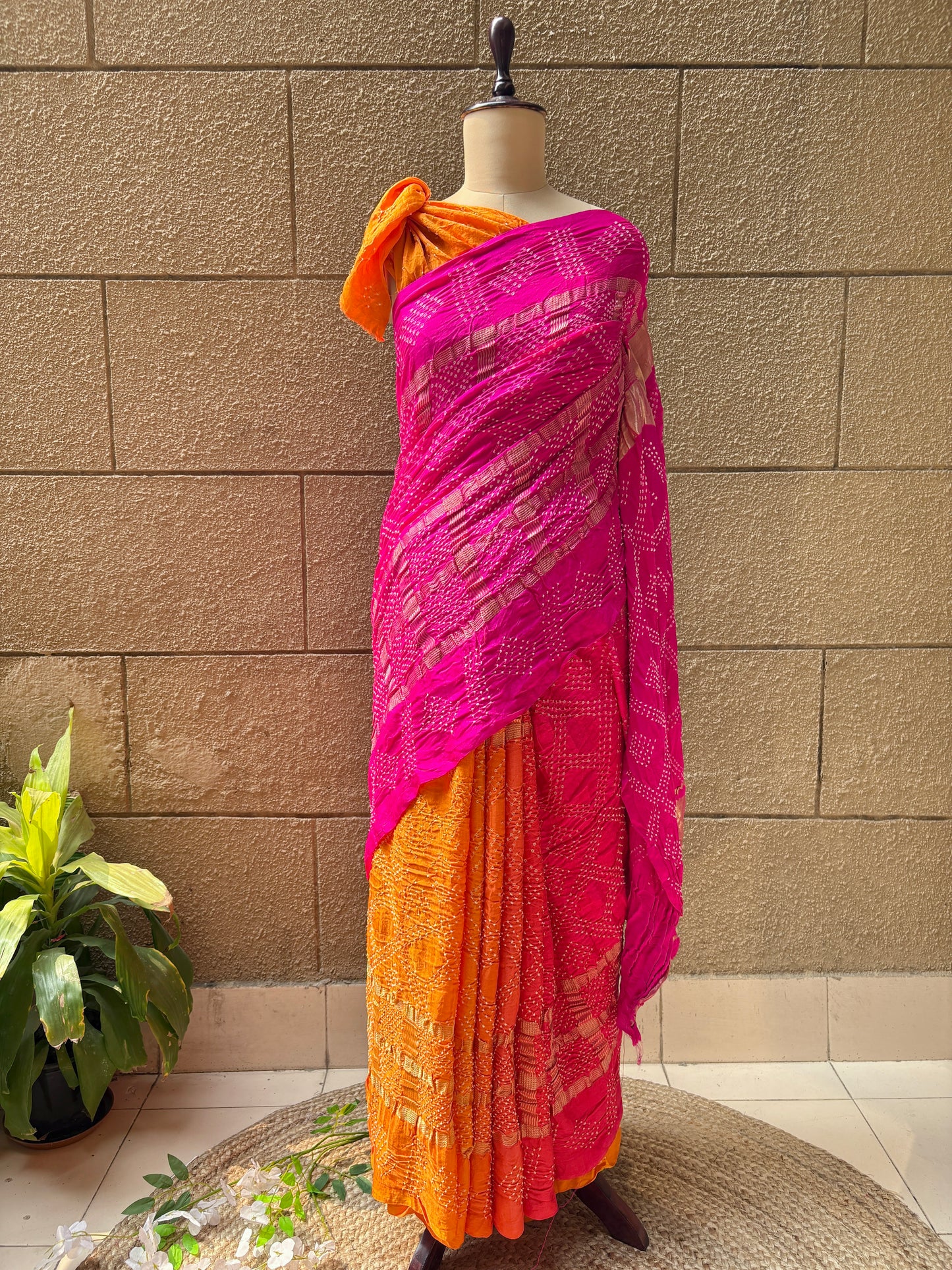 Gajji Rai Dana Ombre Pink-Red-Orange Bandhej Saree