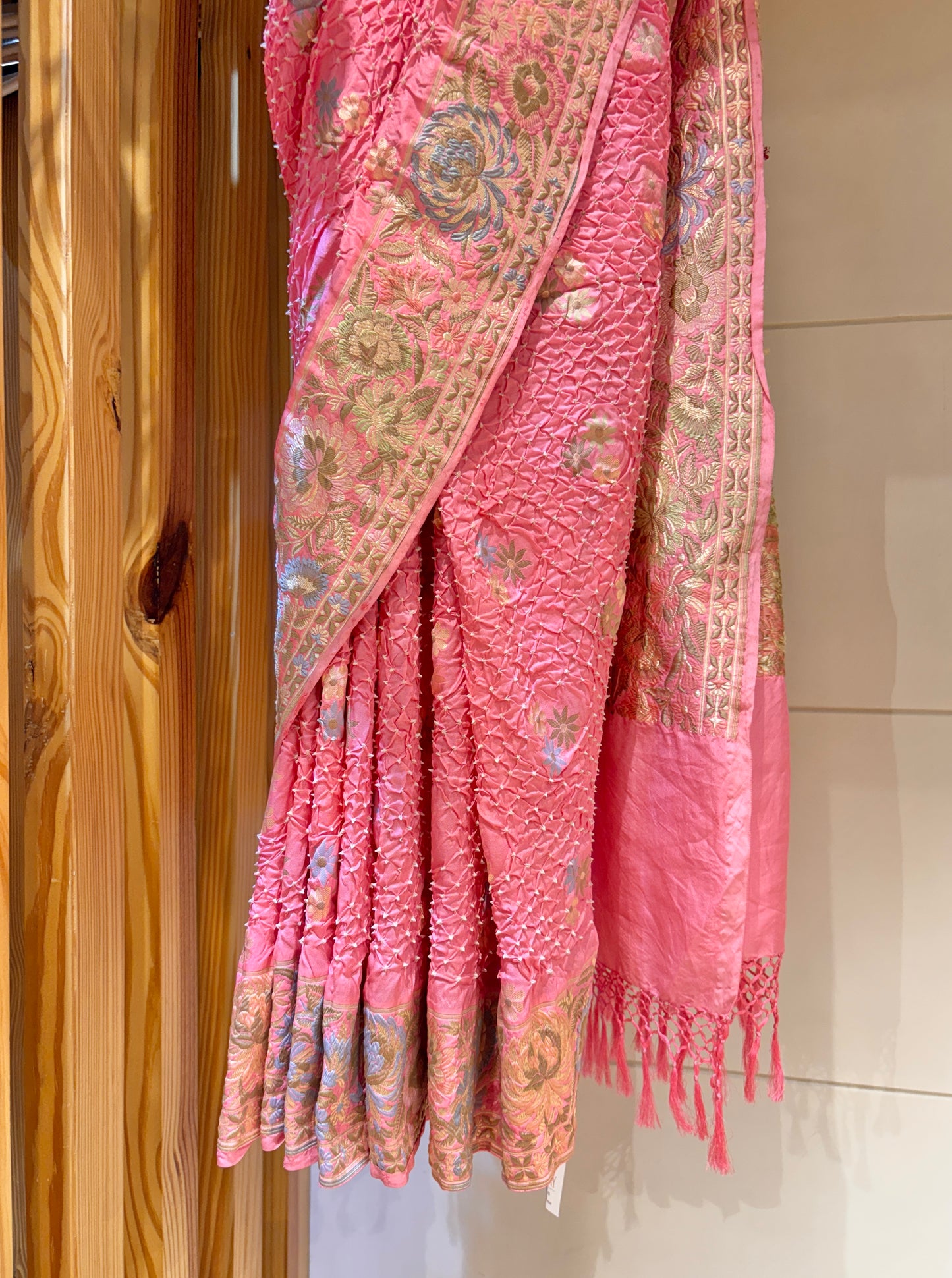 Parsi Booti Rai Dana Baby Pink Bandhej Saree