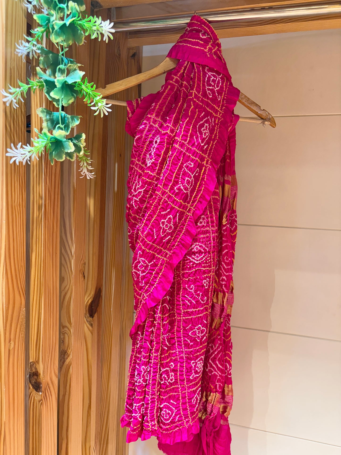 Gajji Gharchola Rani Bandhani Saree