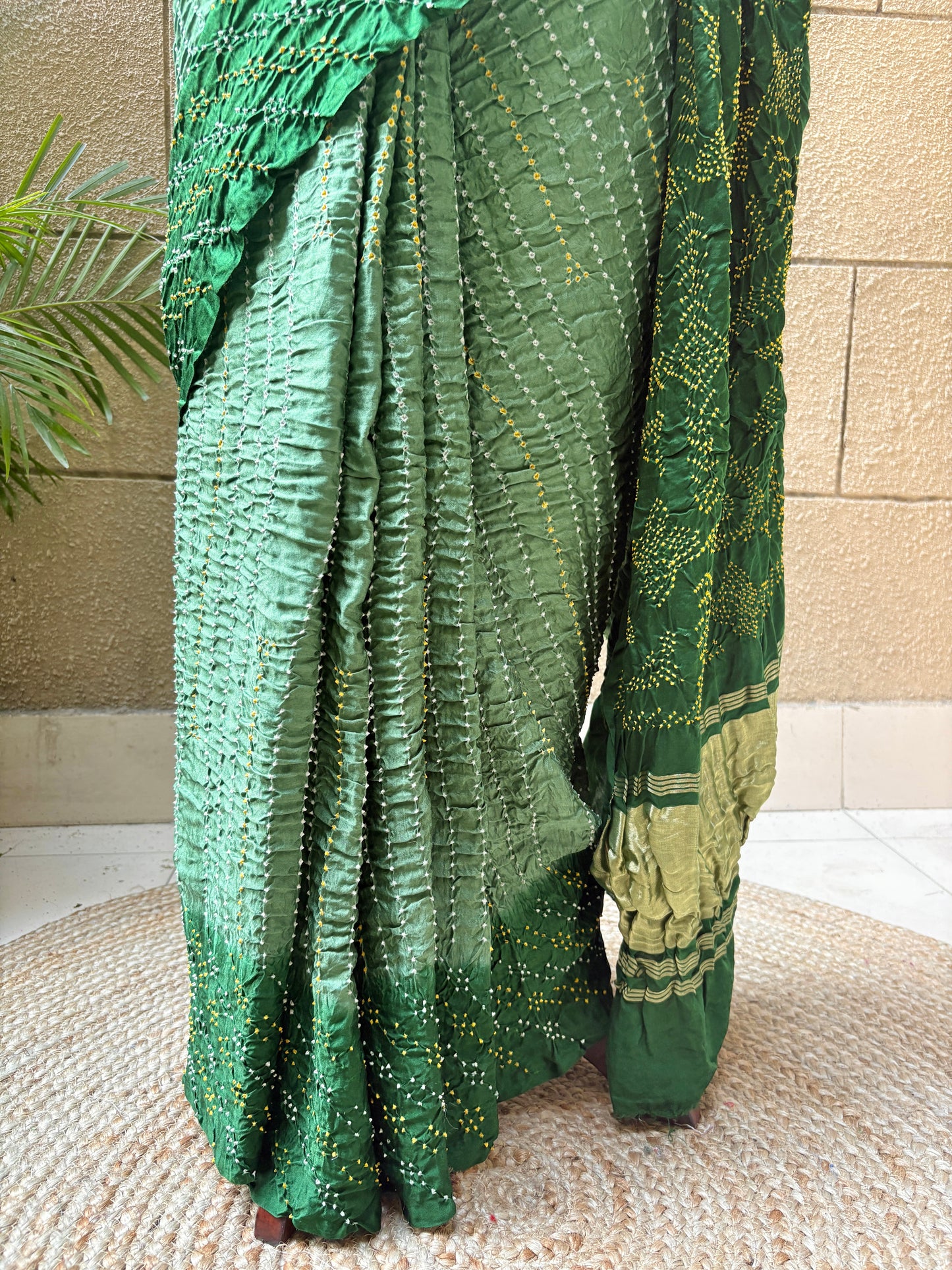 Gajji Ombre Green Rai Dana Bandhej Saree