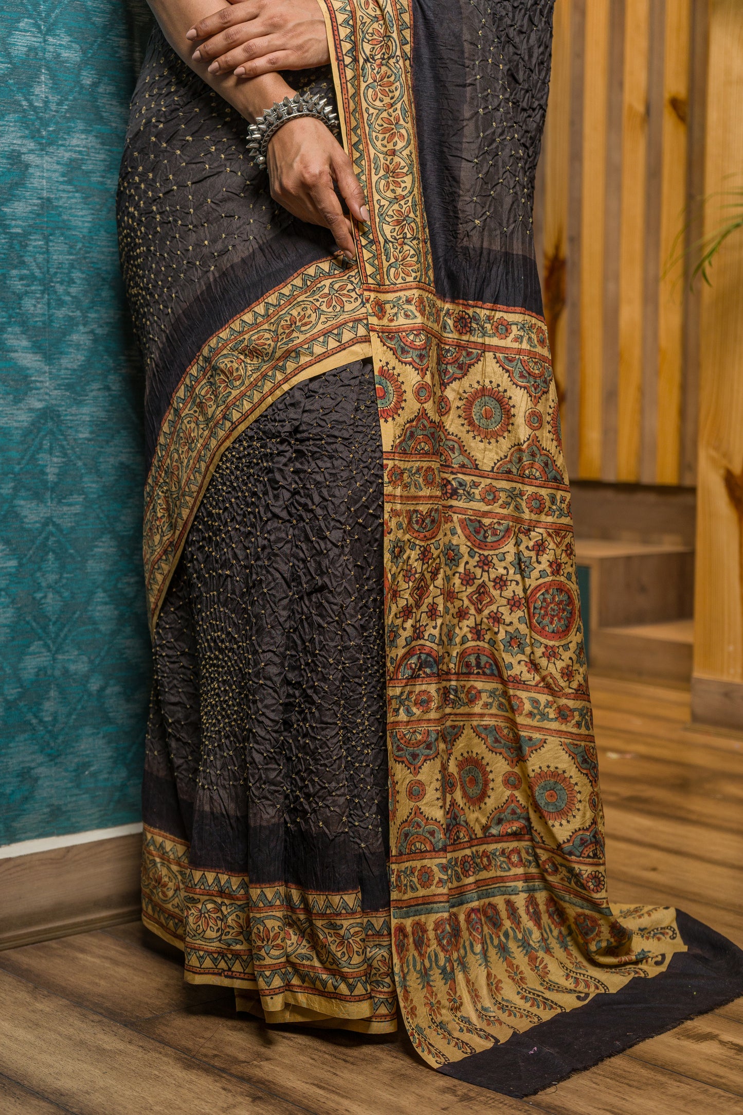 Chiniya Ajrakh Bharti Bandhej Saree